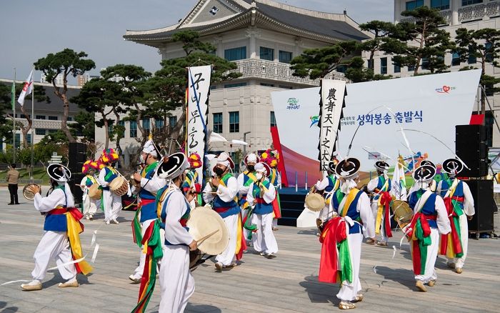 유네스코에 한국보다 5년 먼저 ‘조선족 농악’이라 올려놓고 자기네꺼라 우기는 중국