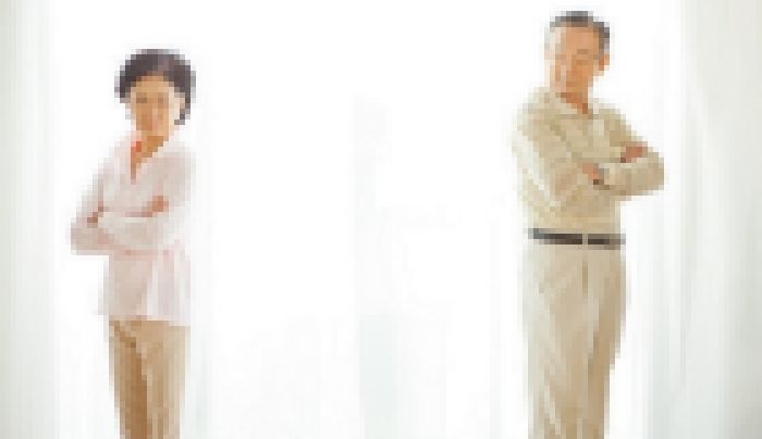 앞집 남자와 바람 핀다고 의심해 70대 아내 망치로 내려친 80대 남편