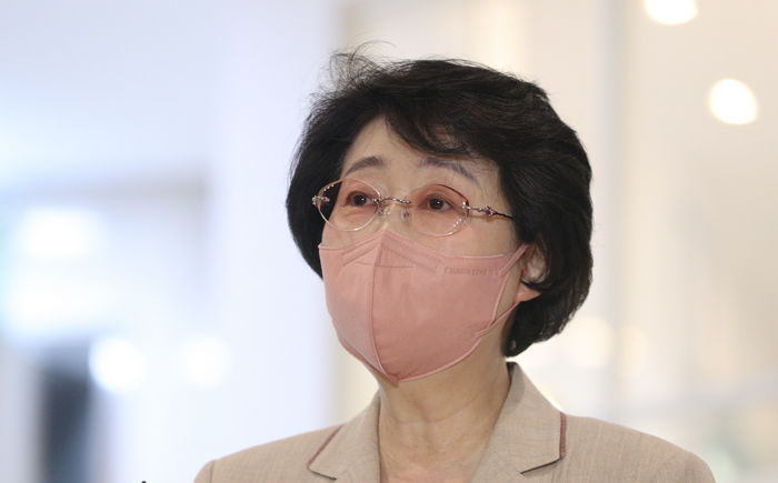 김승희 보건복지부 장관 후보자, 자진 사퇴