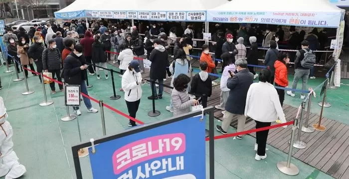 “올 여름 코로나 폭증한다”...확진자도 재감염 되는 역대급 코로나 재유행 온다