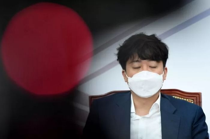 이준석, 당원권 6개월 정지...당대표 초유의 중징계