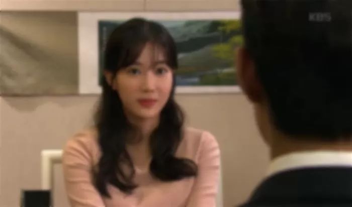 “남자친구가 제 숟가락을 항상 밥 가운데 세로로 꽂아 놓습니다”