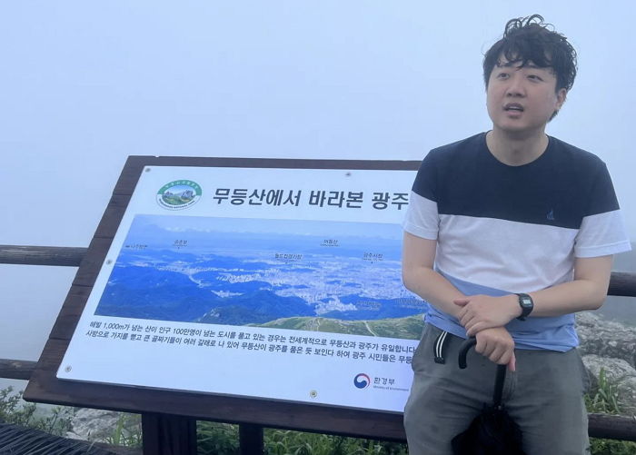 ‘당원권 정지’ 징계 뒤 잠행하던 이준석이 오늘 ‘빗속에서’ 전한 근황