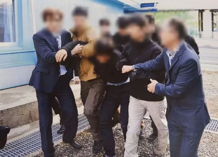 한국 입국 기다리던 중 ‘탈북어민 강제북송’ 소식 접한 탈북민들이 한 선택