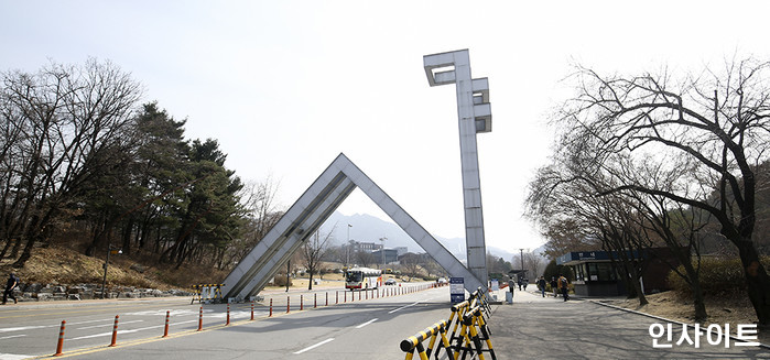 서울대 대학원생, 만취 상태로 ‘택시’ 훔쳐 운전하다 사고낸 뒤 도주