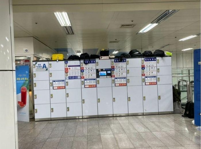 한국에서 지하철 탄 외국인들이 깜짝 놀라게 만든 잠실역 ‘물품 보관함’ 근황