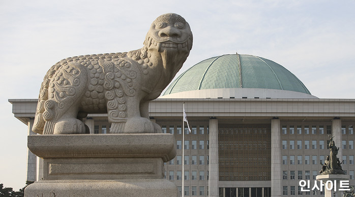 해외 나가 국민세금 펑펑 쓰는 의원님들 50명...항공·숙박비 최대 6000만원 별도 지원