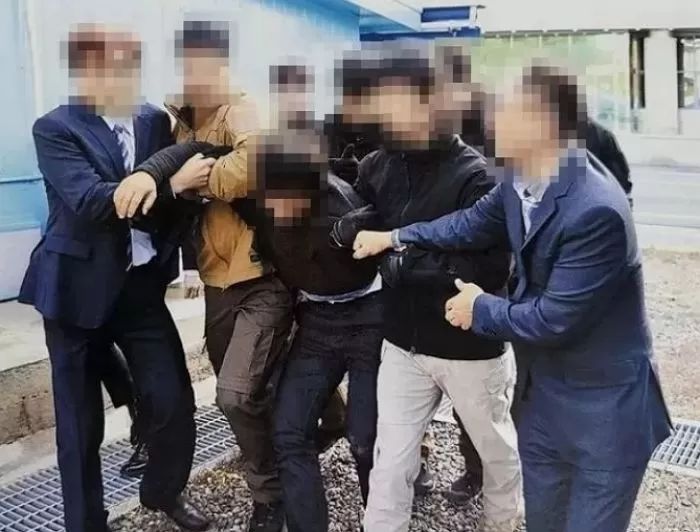 흉악범이라 강제 북송했다던 문재인 정부, ‘살인 혐의’ 탈북민은 정착 허가