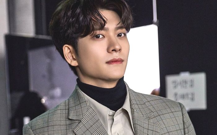 치사량 초과하는 젠틀+스윗 면모로 팬심 흔드는 ‘우영우’ 강태오의 매력 포인트 5