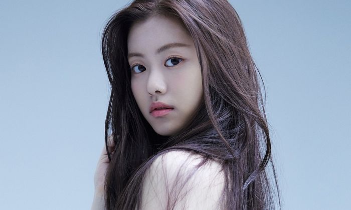 “책상에 욕설 가득”...학생으로 돌아간 후 ‘학폭 피해’ 의심된다며 올라온 김가람 책상 사진