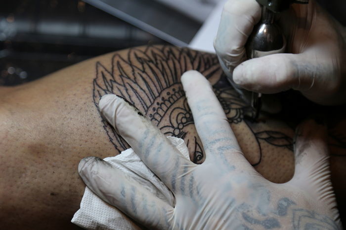 먹튀 신고한 국밥집 사장님에게 볼펜으로 그린 ‘가짜 문신’ 보여주며 협박한 남성의 최후