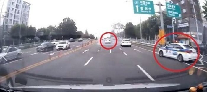 위독한 생후 2주 신생아 병원 이송...달려와 빗속 교통체증 뚫어준 경찰