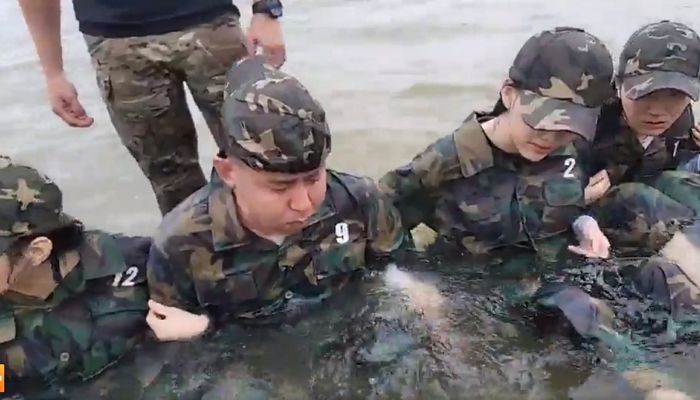 교관으로 이근 대위 초대했다가 물에 담금질 당한 철구...결국 ‘구토’ 발사