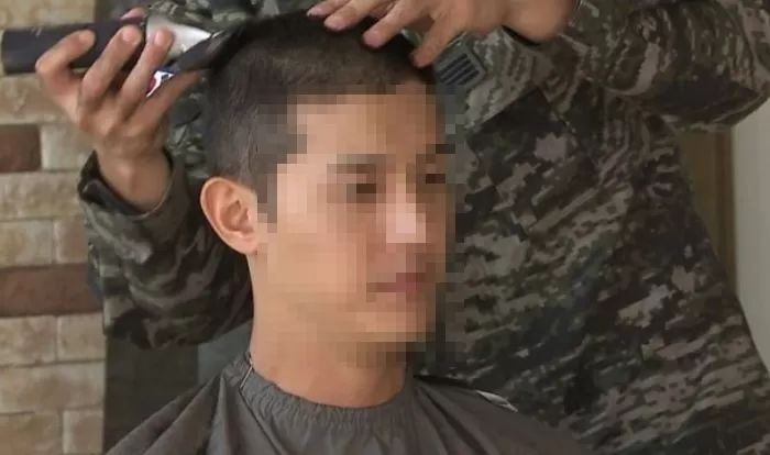 “내일 전역인데 ‘두발 정리’ 하래요”...전역 하루 앞두고 휴가 복귀한 군인이 간부에게 들은 말