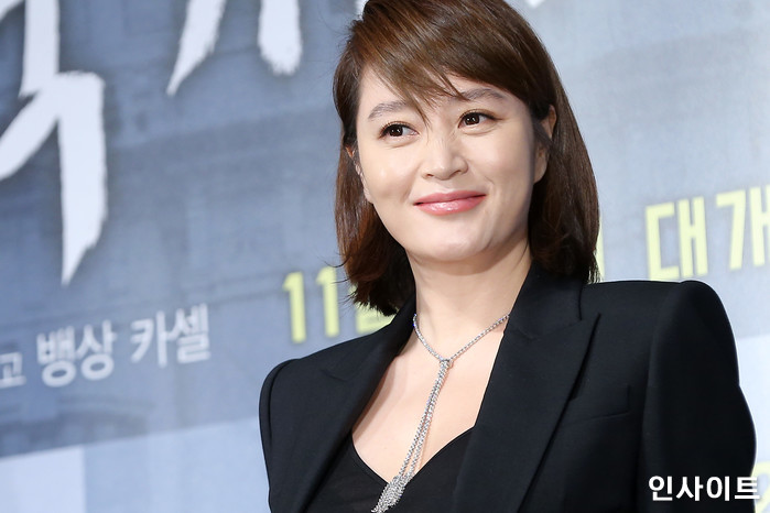 김혜수, 폭우로 반지하 가족 3명 사망한 뉴스 접하고 바로 ‘1억’ 기부