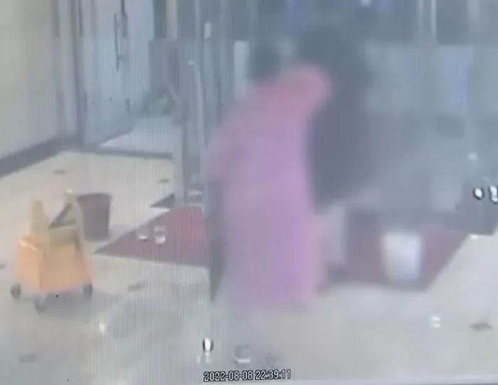 강남 실종 남매, 아픈 부모님 만나러 다녀오다 맨홀에 빠져