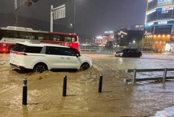 200mm ‘물폭탄’ 쏟아져 침수 피해 잇따르고 있는 청주 상황