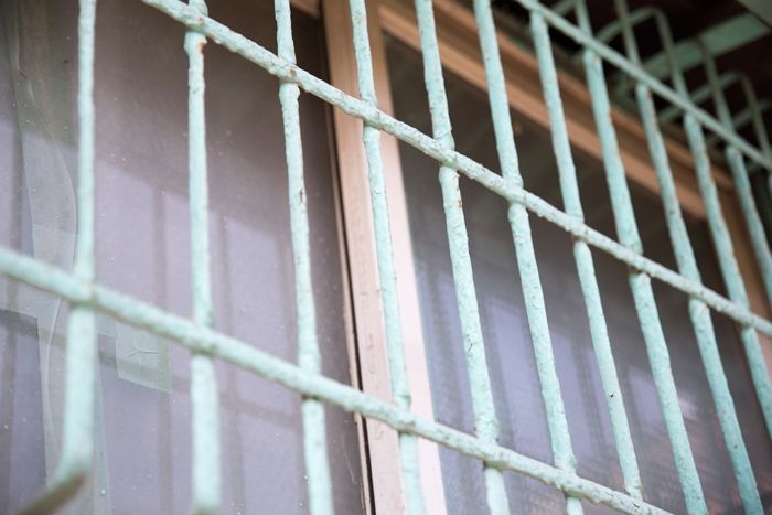 폭우 속 반지하 갇힌 80대 노부부 ‘방범창’ 뜯고 구해낸 중국동포