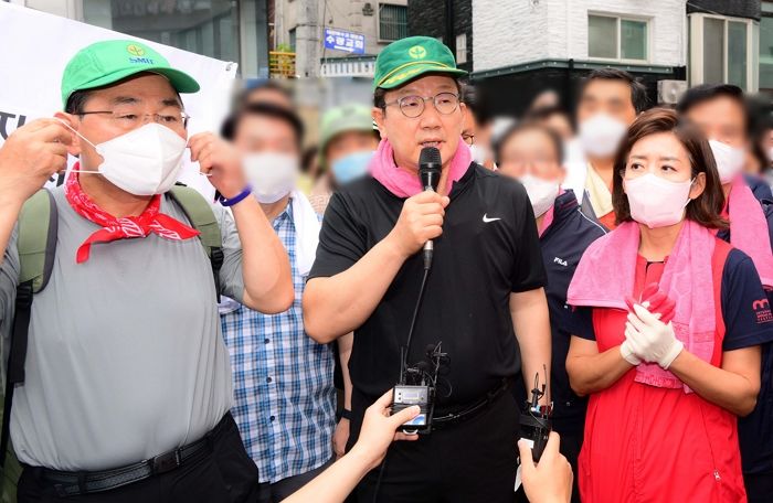 새마을운동 모자에 장화 신고 사당동 수해현장 봉사활동한 국민의힘 권성동
