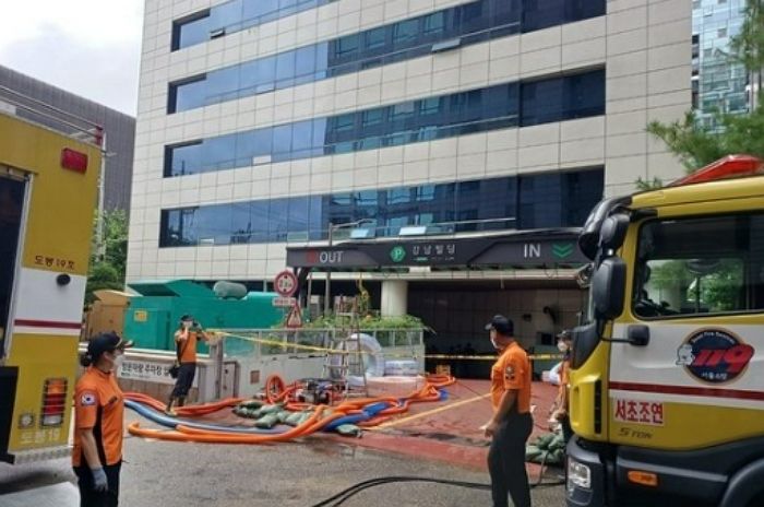 폭우 실종자, 서초 강남빌딩서 40대 남성 숨진 채 발견
