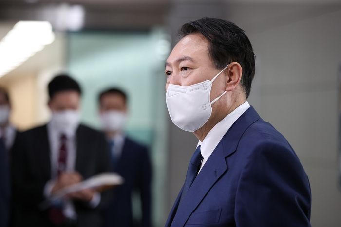 고민정 “尹 지지율 20%대, 정상국가를 비정상국가로 만들고 있다는 경고”