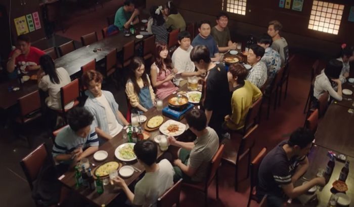 요즘 신입생들이 18학번 선배들에게 제발 MT 같이 가자고 무릎 꿇고 싹싹 비는 이유