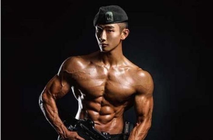 육군 “군복 입고 ‘바디 프로필’ 찍어 공개하면 처벌한다”