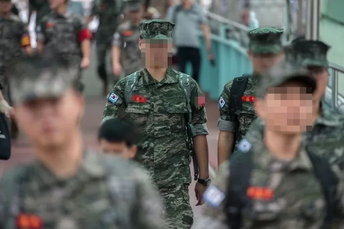 4개월간 후임들에게 가혹행위한 20살 해병대 선임...치약으로 성고문까지