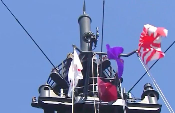 일본, ‘욱일기’ 다는 관함식에 우리 해군 초청...정부 “참가 검토”