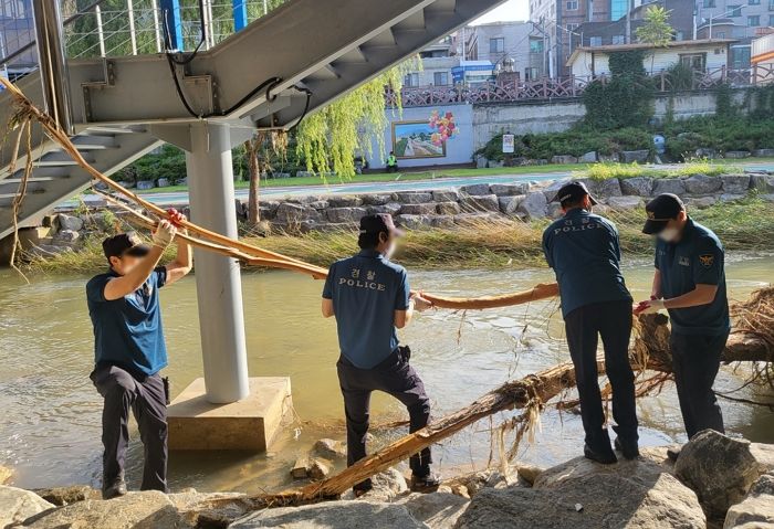 경찰, 시위 현장 투입되는 기동대 ‘남녀 혼성’ 첫 시범 운영