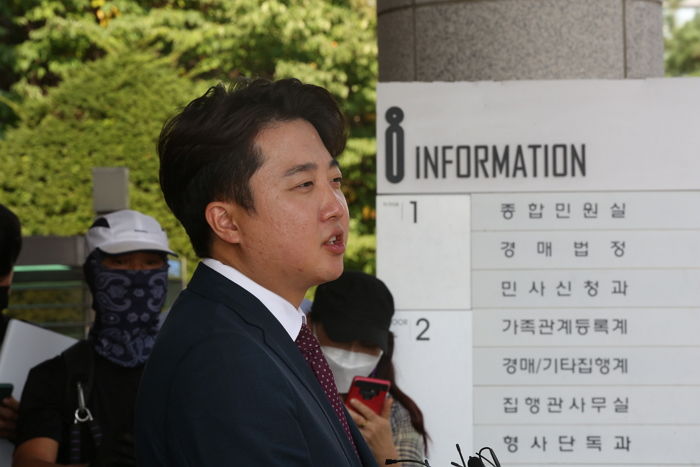 이준석 “황제가 자신감 없으니까 경기 전 검투사 옆구리 칼로 찌른다”