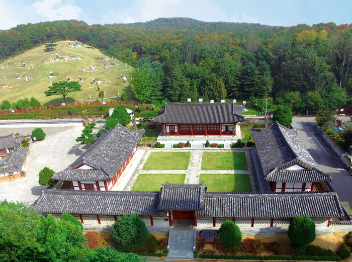 600년 역사 사당 철거하고 아파트 짓겠다는 고양시...밀양박씨 1000여 명 항의집회