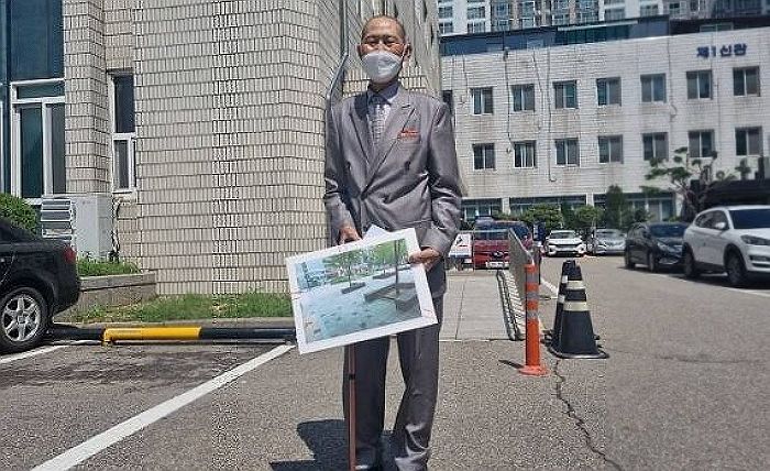 “멈추라 해도 때려”...30대 가장 집단폭행해 죽인 10대들 ‘살인’ 적용해달란 할아버지의 호소