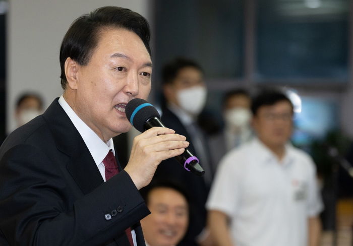 “전 정권 핑계 더이상 안 통해”...윤 대통령이 국힘 연찬회서 강조한 말