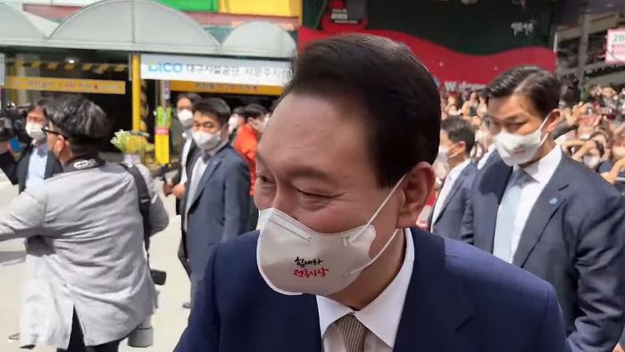 지지율 27% 발표된 날 대구 내려간 尹 대통령...의외의 상황 벌어졌다