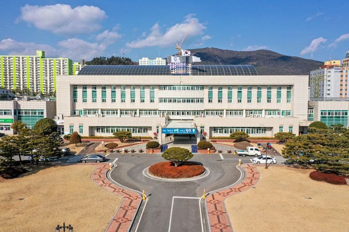 광양시청 소속 직원 극단적 선택했는데 행사장서 술 마시고 건배사까지 한 시장님