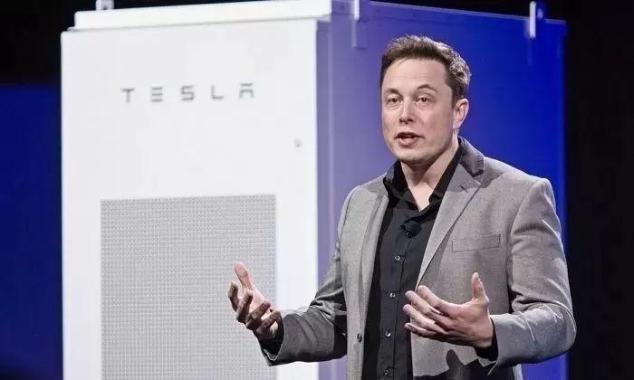 ‘세계 최고’ 부자 일론 머스크 “원전 더 늘려야 해...폐쇄는 미친 짓”