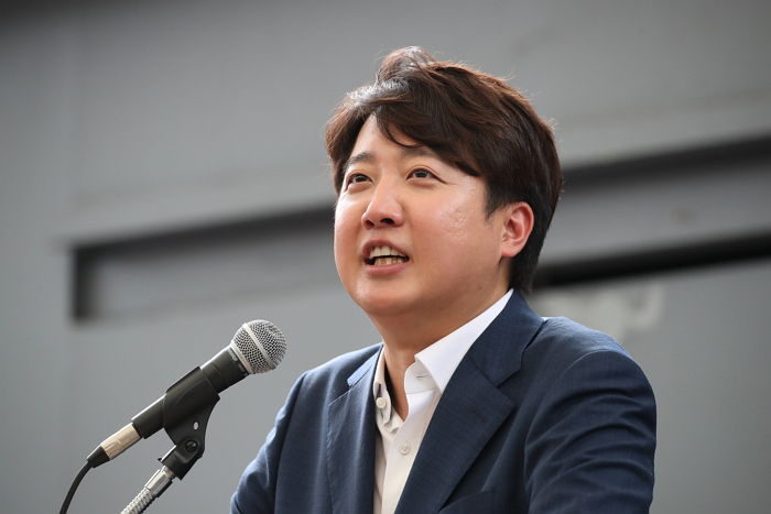 “경찰서 가 ‘성상납’ 수사 받을 거냐” 질문에 이준석 대답은...이재명 이름 꺼냈다