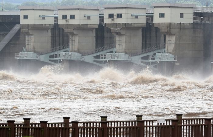 역대급 태풍 ‘힌남노’ 올라오는데....말도 없이 ‘또’ 황강댐 열어버린 북한