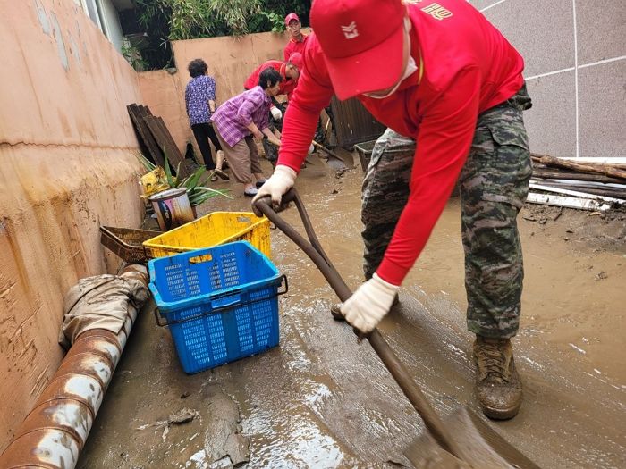 해병대 장병 1300명, ‘힌남노’ 물폭탄에 피해 입은 주민들 돕기 위해 달려갔다