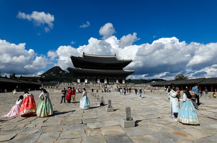 추석 연휴 첫날인 오늘(9일) 전국 ‘맑음’...“아침에 짙은 안개 귀성길 안전 운전하세요”