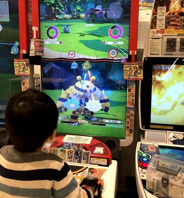 요즘 이마트 가면 줄서서 한다는 ‘중독성 甲’ 포켓몬 게임의 정체