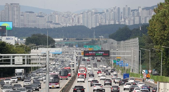 “그냥 가면 모를 줄 알았죠?”....‘얌체 운전자’ 2만명 잡아 과태료 물린 ‘이것’