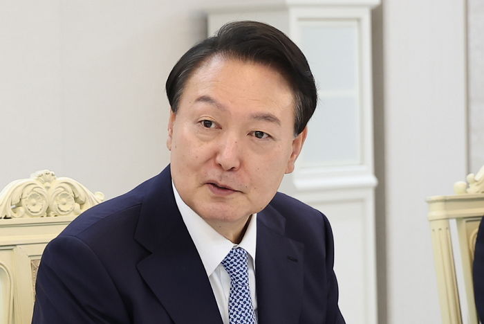 무역적자+환율급등에 경제위기설 나오자 尹 대통령 ‘이 한마디’로 국민 안심시켰다