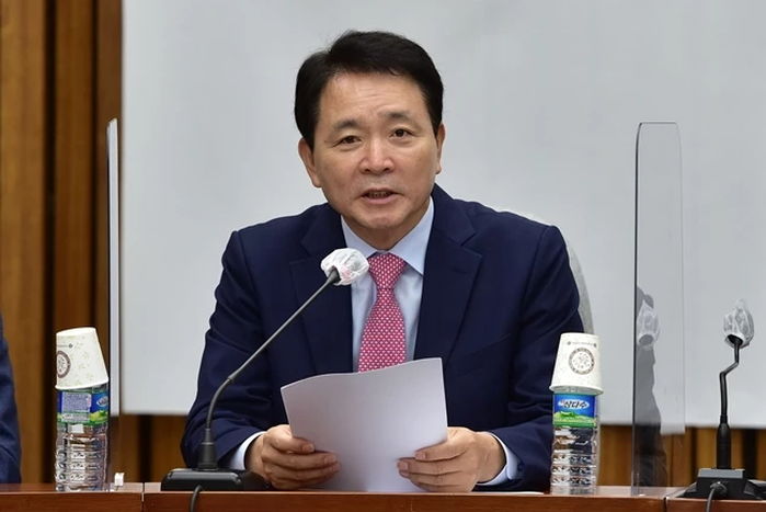 “전주대사습놀이 우승해도 군 면제해 주는데 BTS는?...국방부 눈치 보고 있다”