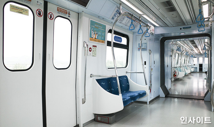 “죽이기 전에 비켜”...지하철서 자리 양보 요구하며 남고생 흉기 위협한 여성