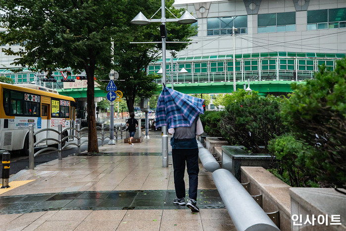 월요일인 내일(19일), ‘난마돌’ 영향권..최대 150㎜ 비에 돌풍까지 몰아친다