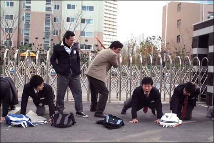 성인 남녀에게 설문조사했더니 무려 66%가 ‘체벌’을 허용해야 한다고 답했다