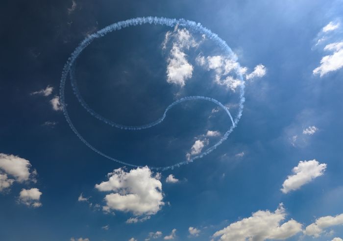 “시끄럽게 해서 죄송합니다” 훈련 끝나고 ‘태극기 구름’ 그리고 간 대한민국 전투기 조종사
