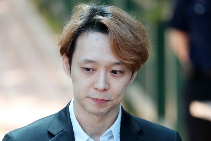 영화 ‘악에 바쳐’로 연예계 복귀 알린 박유천, 활동 금지로 복귀 시도 ‘무산’